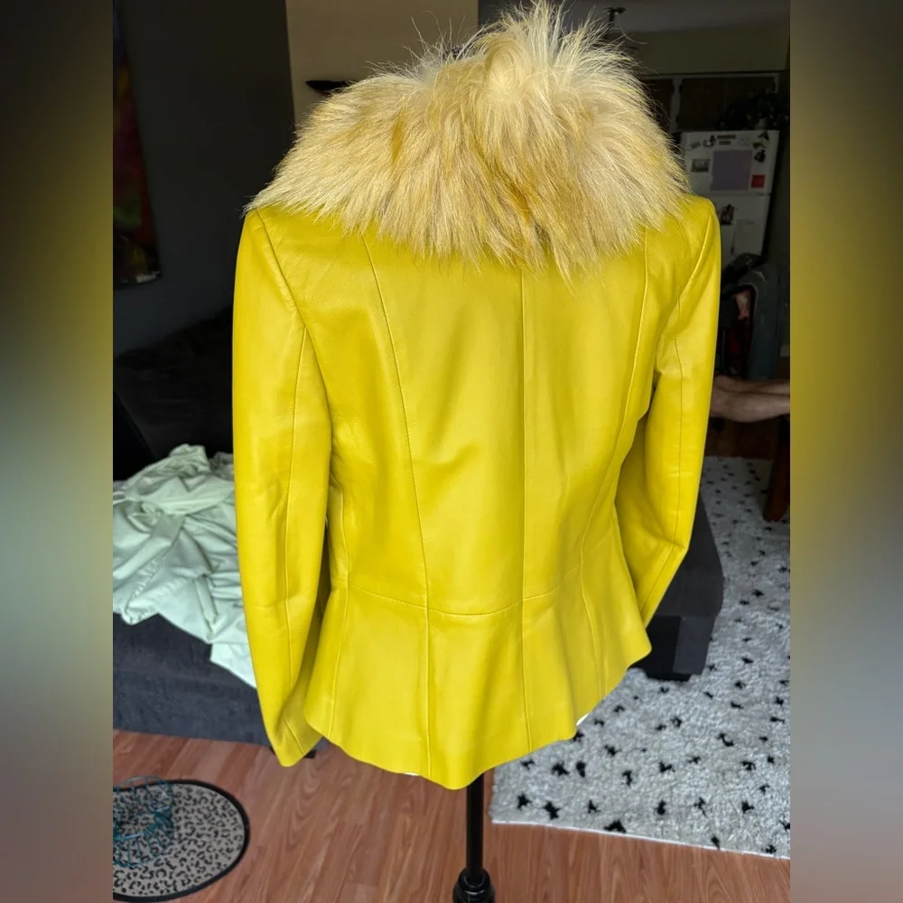 D’errico Yellow Leather Jacket with faux Collar - Picture 4 of 6